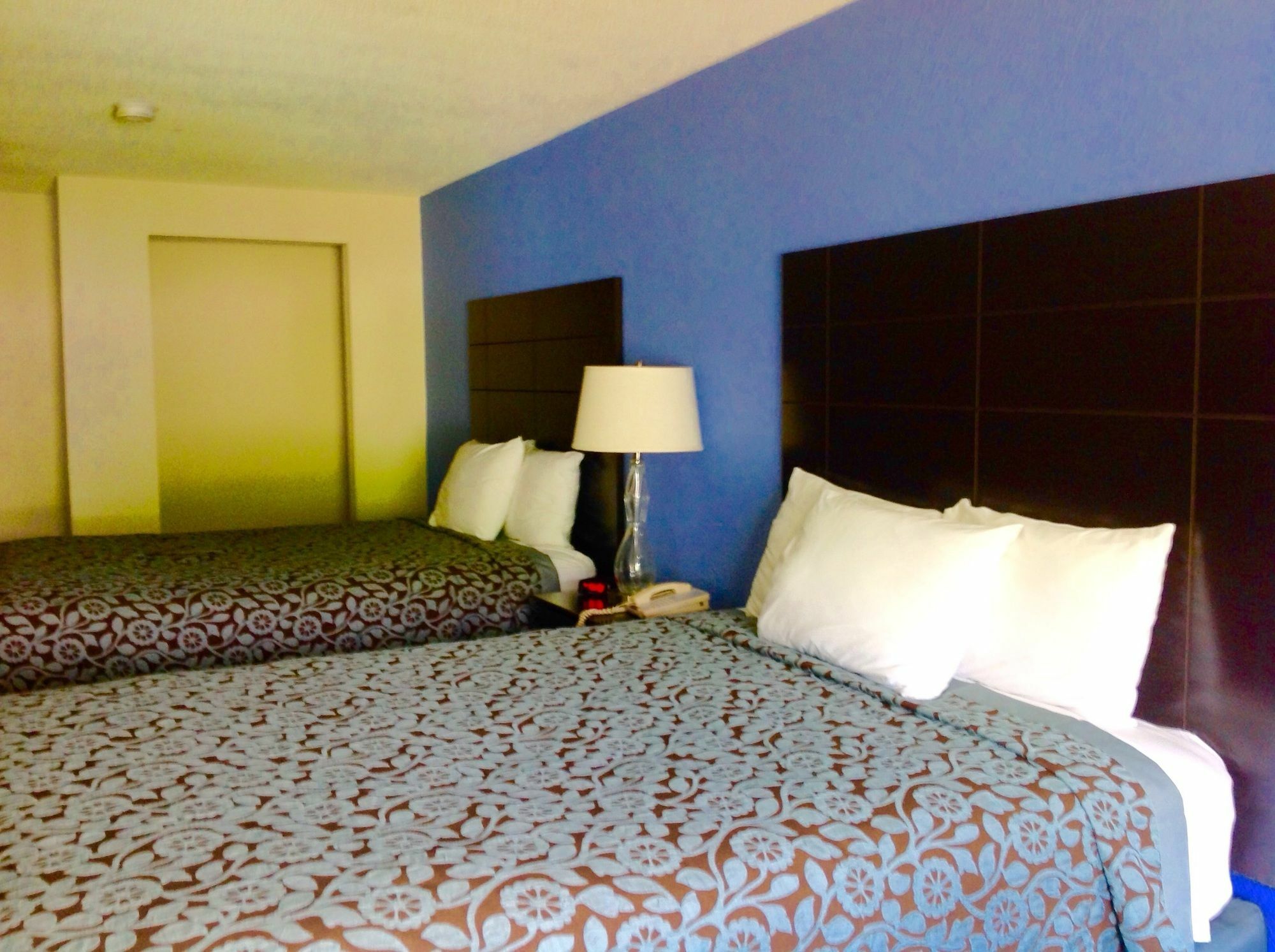 Days Inn By Wyndham Lincoln Exterior foto